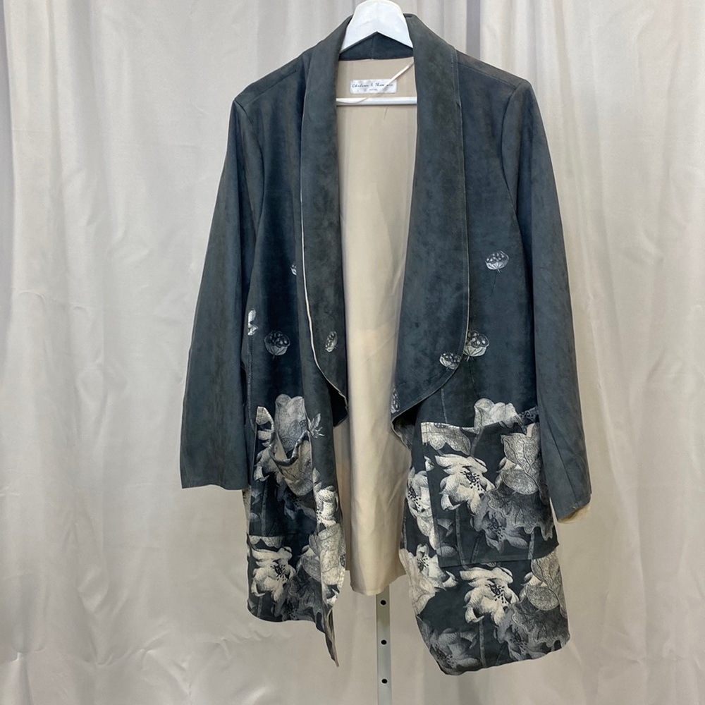 Suede Grey Cardigan 🌚⚪️